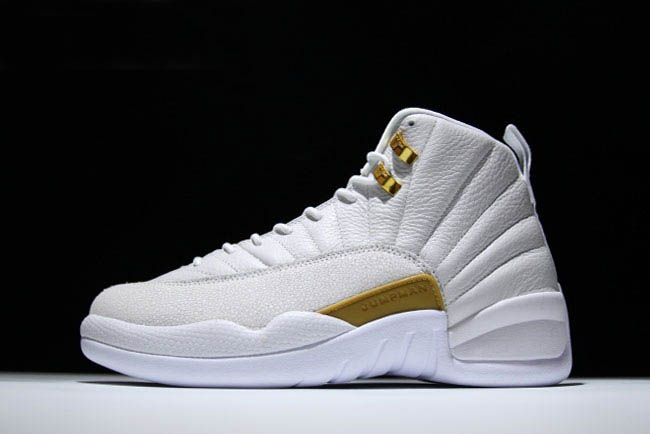 white jordans with gold