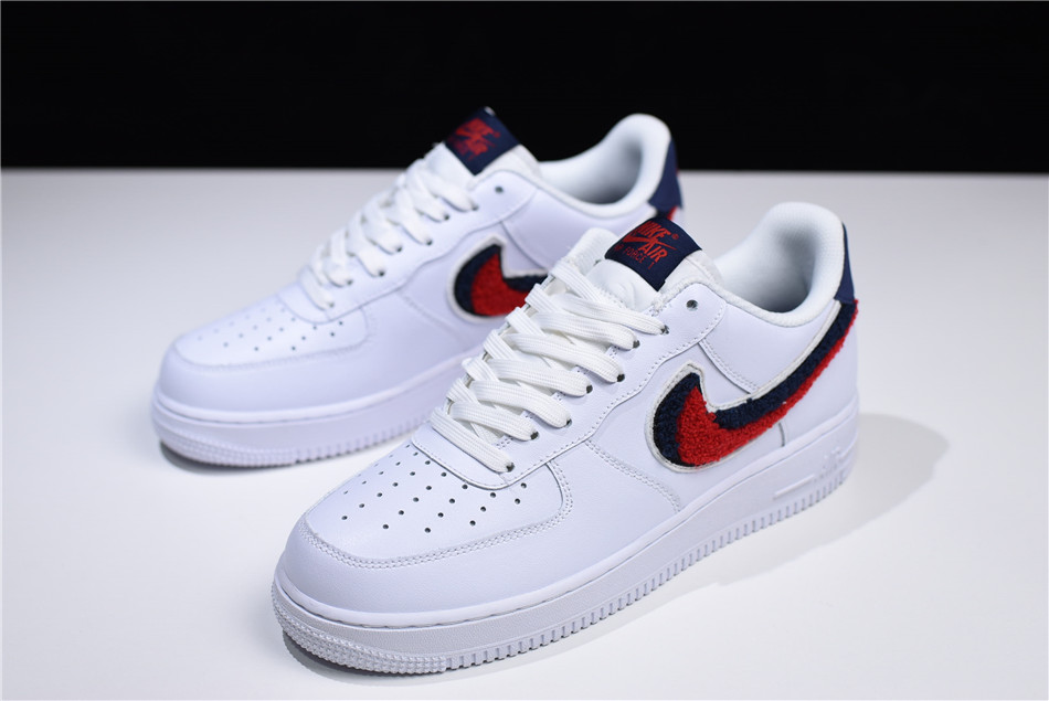 nike white & red air force 1 07 lv8 trainers