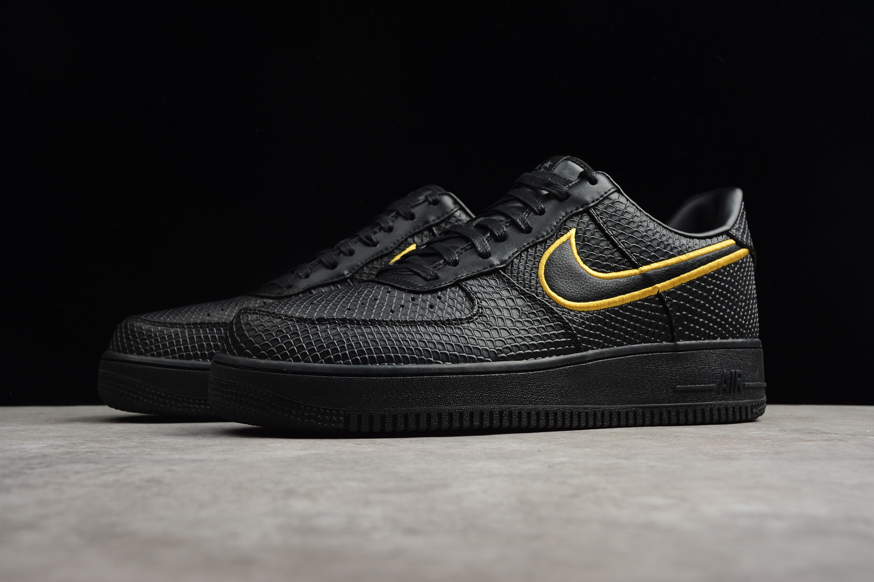 black and yellow af1 low