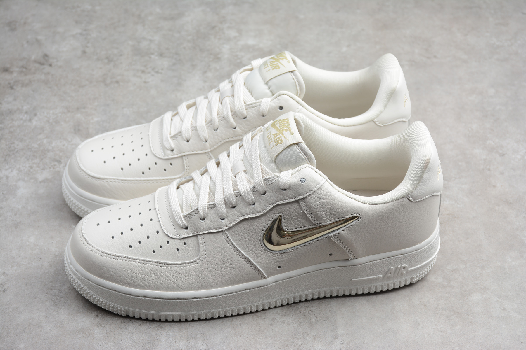 air force 1 07 gold